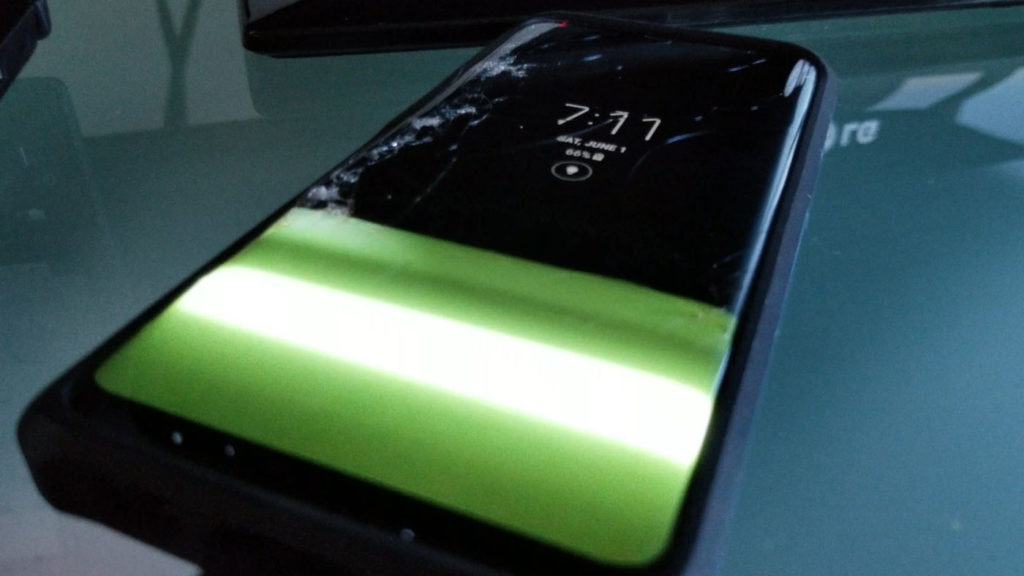 Samsung Galaxy S8 broken screen white lcd